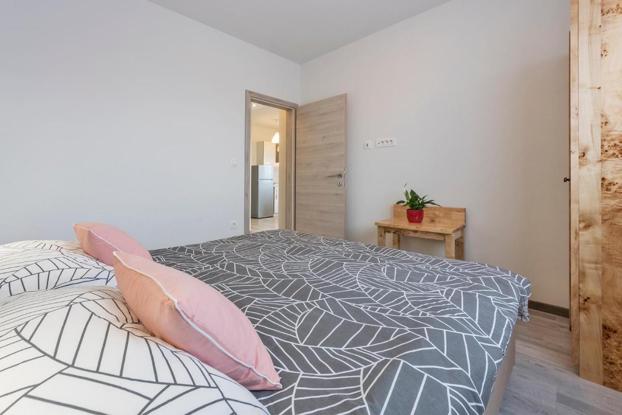 2 Bedroom Apartment Peroj فاجانا المظهر الخارجي الصورة